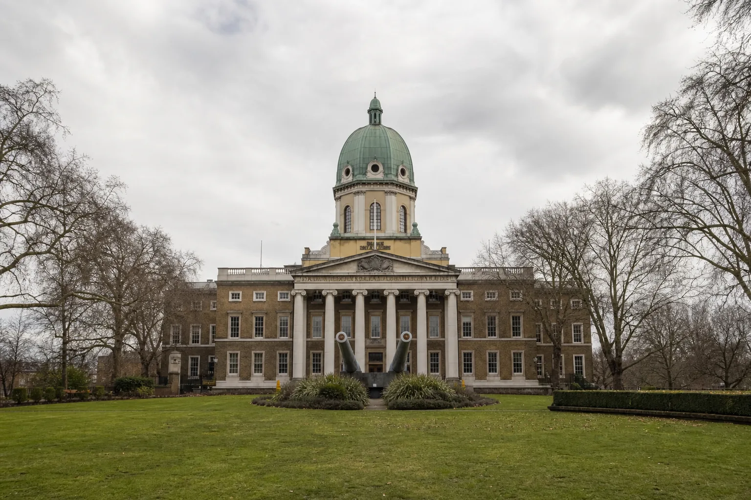 Imperial War Museum from the park lawn